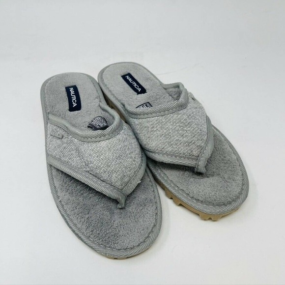 New Nautica Womans Sz 9M Fuzzy Faux Fur Gray Slip-On Slippers Hard Bottoms NWT - Picture 3 of 8